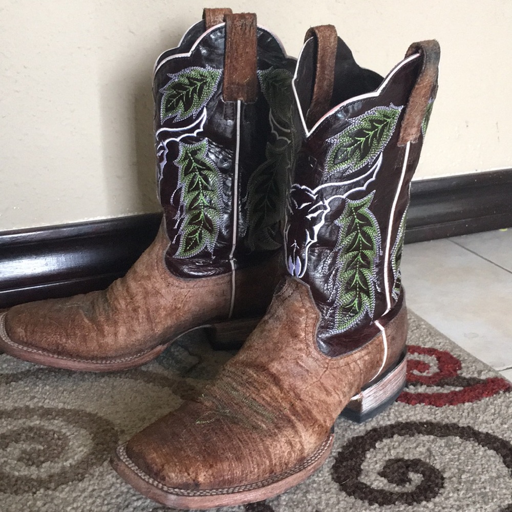 MENS ARIAT BOOTS